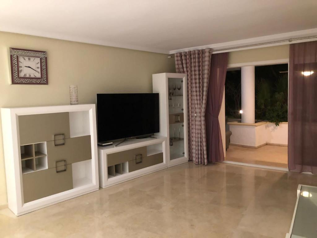 Dominion Apartments Εστεπόνα Εξωτερικό φωτογραφία